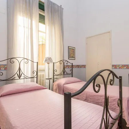 Apartment Romantico By Interhome Rome